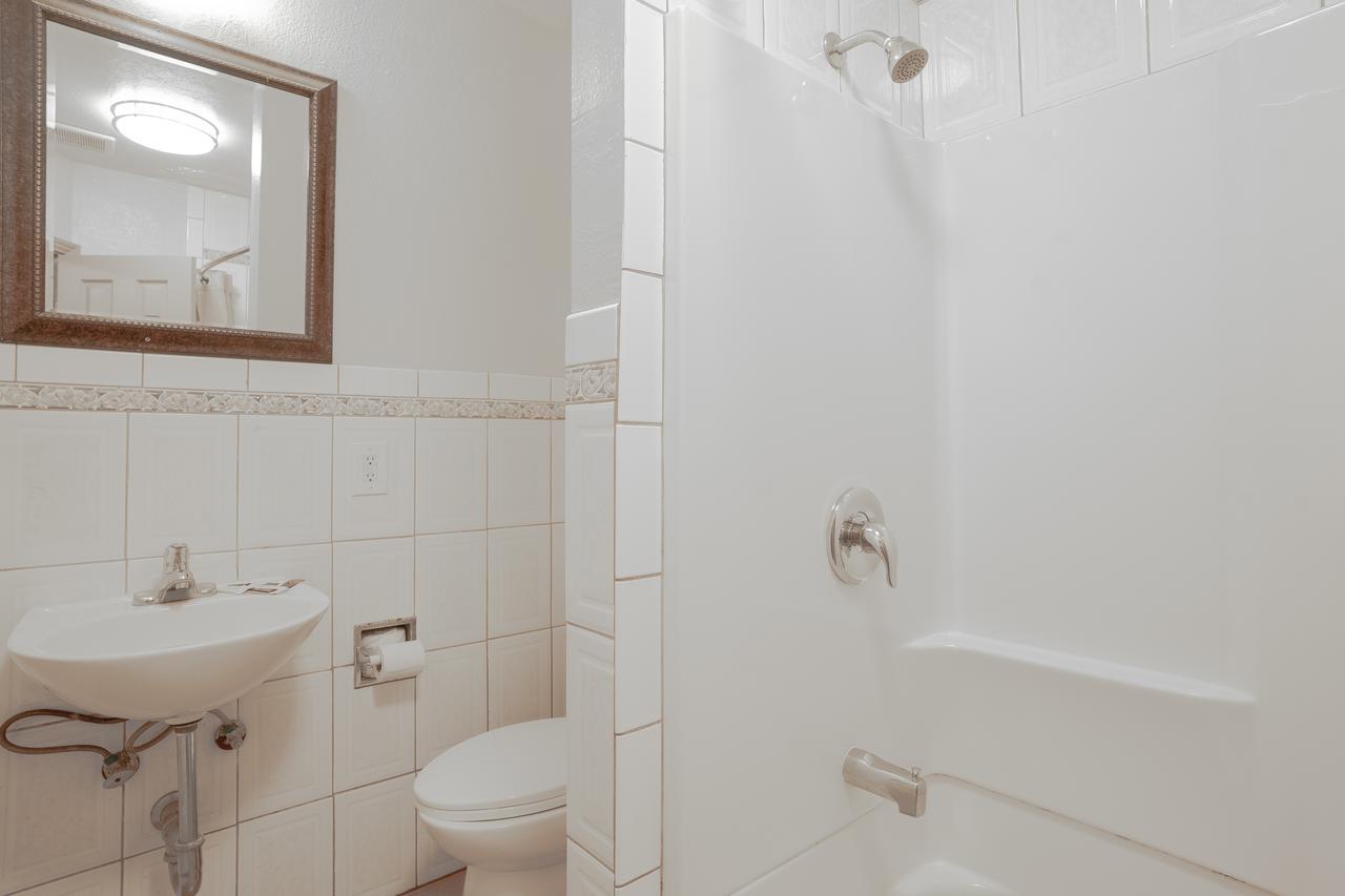 Motel Economy Hollywood Los Angeles